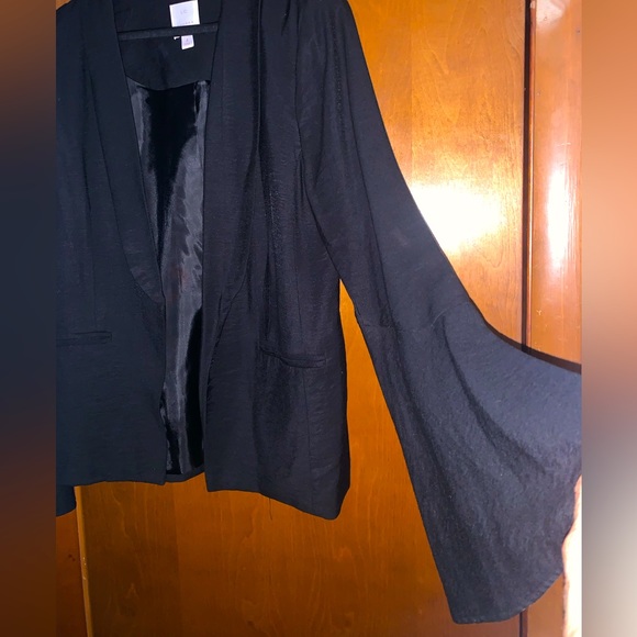 Lauren Conrad black open blazer - Picture 2 of 4